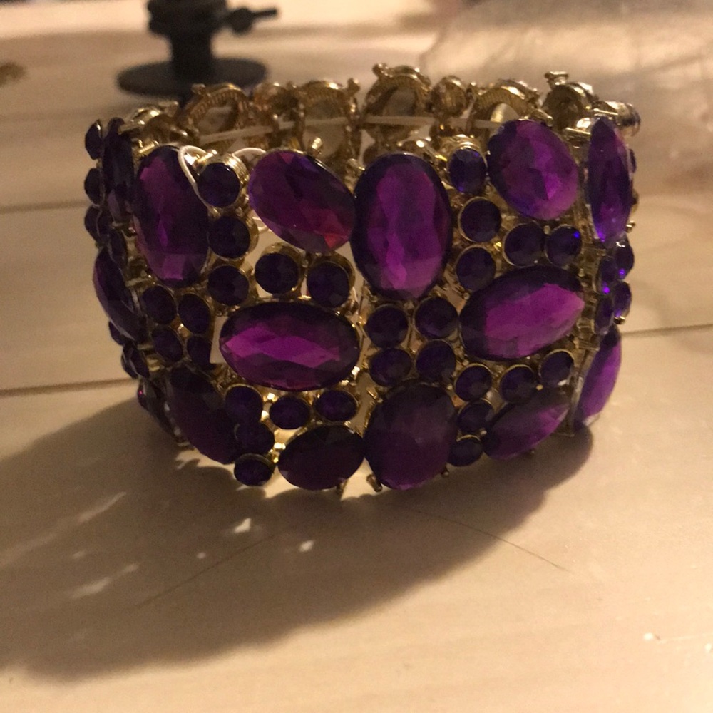 NWT charming Charlie bracelet purple